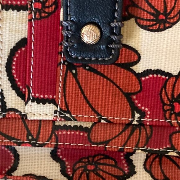 SakRoots Wristlet - Picture 5 of 5